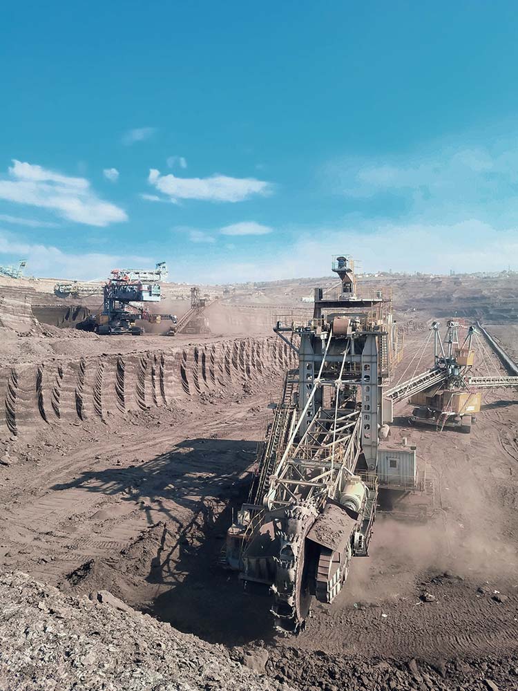 illustration-fabricated-metal-components-and-products-&-steel-Heavy-Equipment-parts